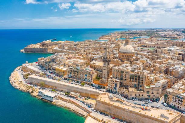 Superbly Located Cosy 2-Bedroom Apartment Valletta Exterior photo
